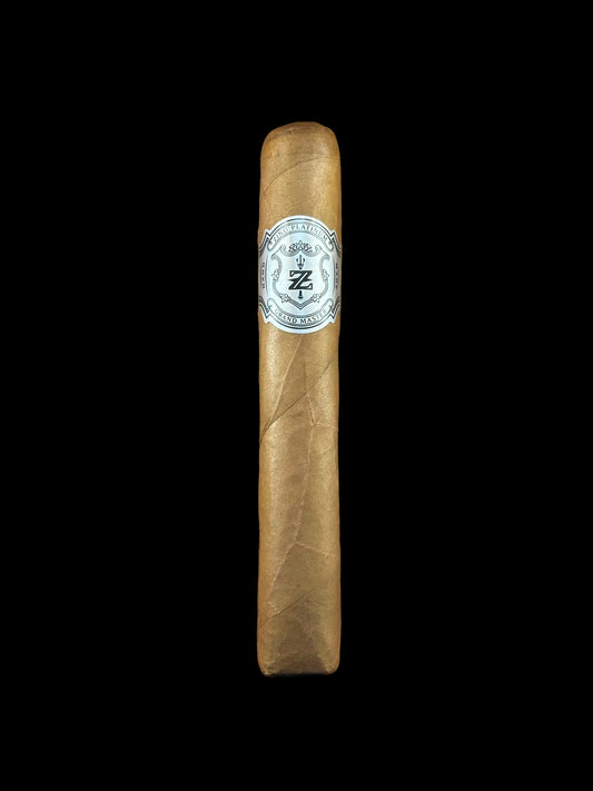 Zino Platinum Robusto (5.5 x 52) – Smooth & Refined Medium Smoke