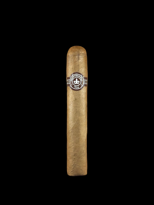 Montecristo Robusto (5 x 50) – Smooth & Balanced Medium Smoke